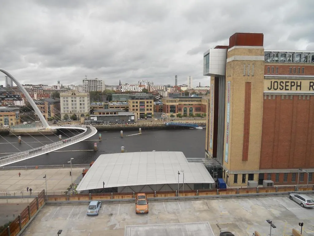 Leonardo Hotel Newcastle Quayside Gateshead 4*,
